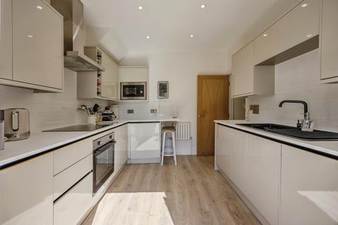 2 bedroom end of terrace house for sale, Northborough Road, London, SW16