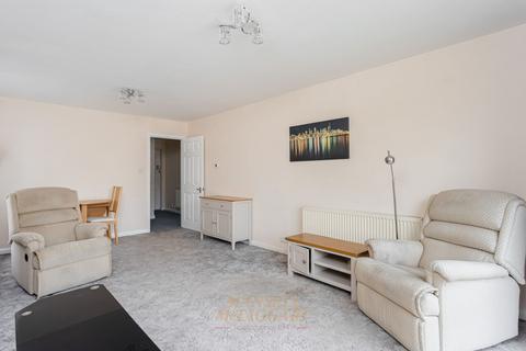 1 bedroom flat for sale, Grovelands, Horley RH6