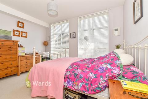 2 bedroom flat for sale, Victoria House, Tonbridge TN9