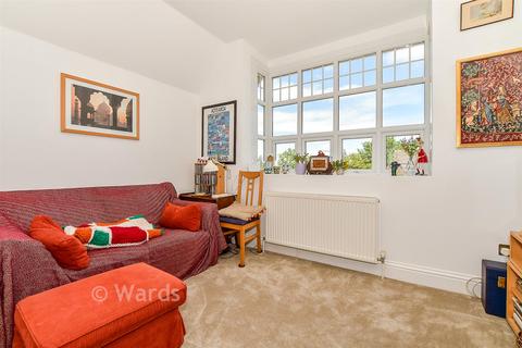 2 bedroom flat for sale, Victoria House, Tonbridge TN9