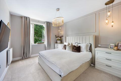 3 bedroom terraced house for sale, Ellenbrook Road, Worsley, M28