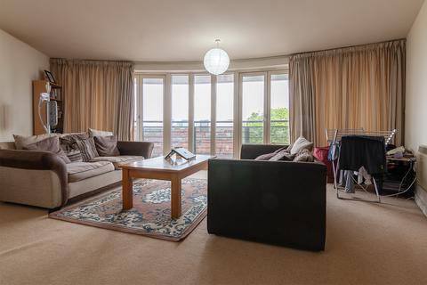 2 bedroom flat for sale, Manor House Drive, Coventry CV1