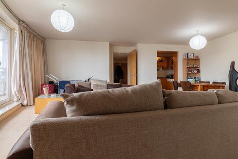 2 bedroom flat for sale, Manor House Drive, Coventry CV1