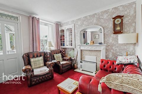 2 bedroom end of terrace house for sale, Viaduct Road, Pontypool