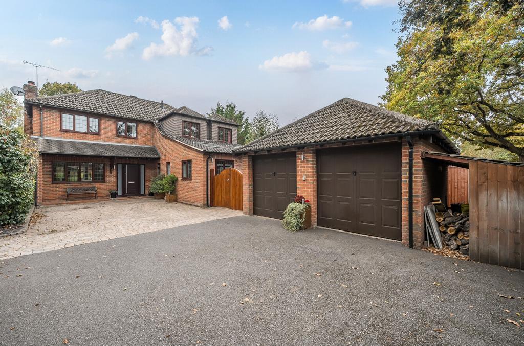 4 bedroom detached house for sale in Mytchett
