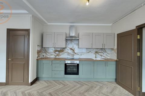 2 bedroom flat to rent, Hartington Court, Lansdowne Way, London, SW8