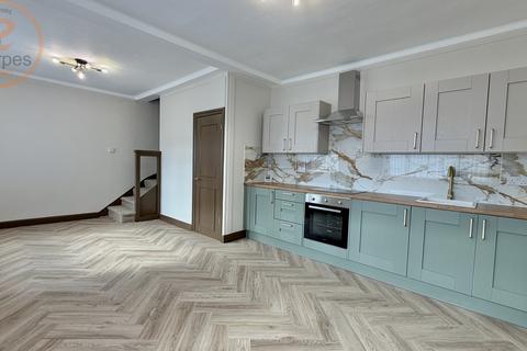 2 bedroom flat to rent, Hartington Court, Lansdowne Way, London, SW8