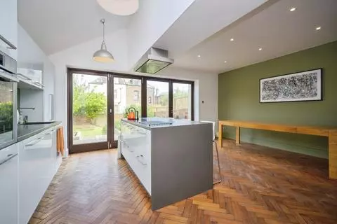 5 bedroom semi-detached house for sale - View 5