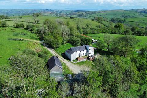 3 bedroom property with land for sale, Llansawel, Llandeilo