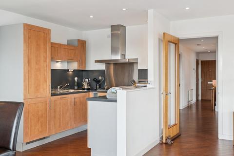 2 bedroom flat for sale, Meadowside Quay Square, Flat 9/1, Glasgow Harbour, Glasgow, G11 6BS