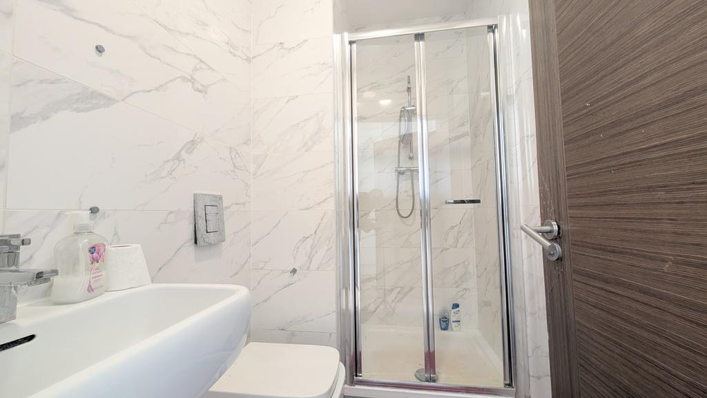 Apartment in Harrow - View 5