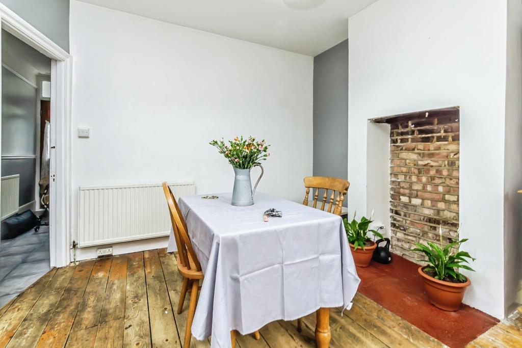Dining room, fireplace