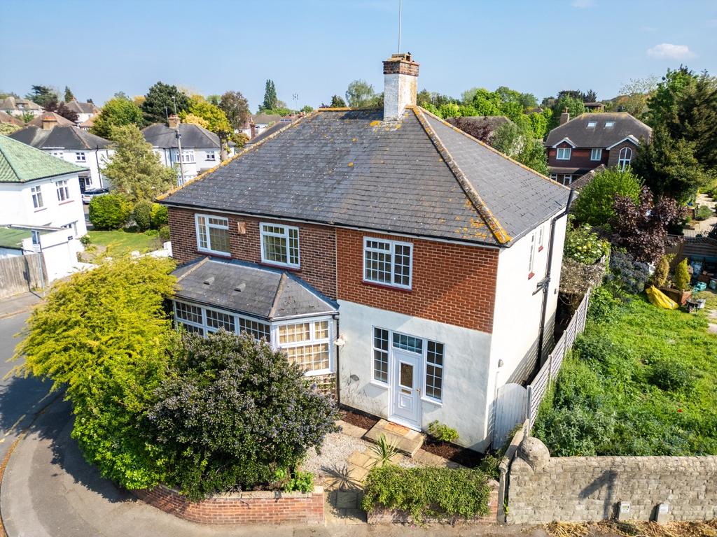 5 bedroom detached house for sale in Kent