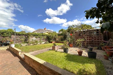 3 bedroom semi-detached house for sale, Bowbridge Road, Newark