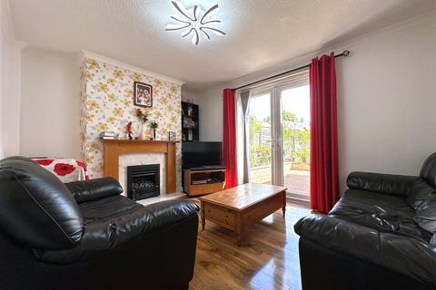 3 bedroom semi-detached house for sale, Bowbridge Road, Newark