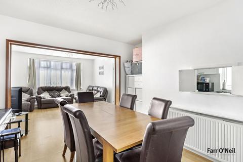 3 bedroom semi-detached house for sale, Loughton Way, Buckhurst Hill, IG9
