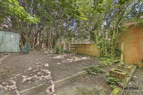 3 bedroom semi-detached house for sale, Loughton Way, Buckhurst Hill, IG9