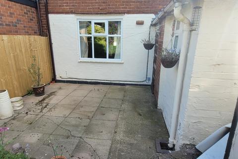 3 bedroom semi-detached house to rent, Birch Lane, Brereton WS15