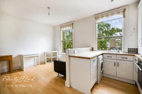 Narford Road, LONDON