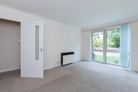 1 bedroom ground floor flat for sale, Ringwood Road, Ferndown