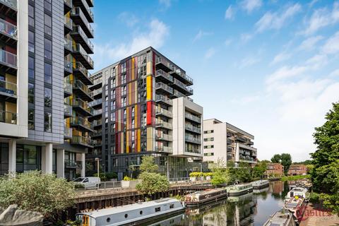 3 bedroom flat for sale, Emarald Apartments, Homerton Road, London