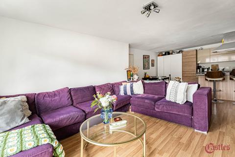 3 bedroom flat for sale, Emarald Apartments, Homerton Road, London