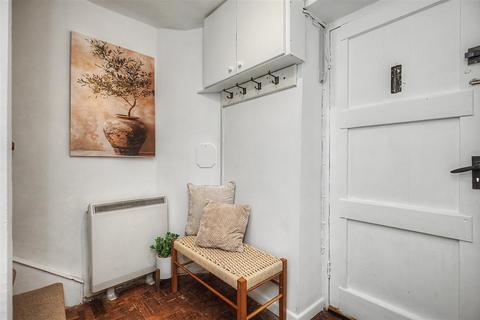 1 bedroom cottage for sale, George Yard, Burford