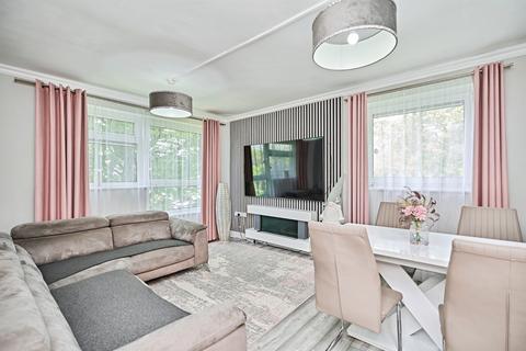 2 bedroom flat for sale, Rosehill Gardens, Willenhall