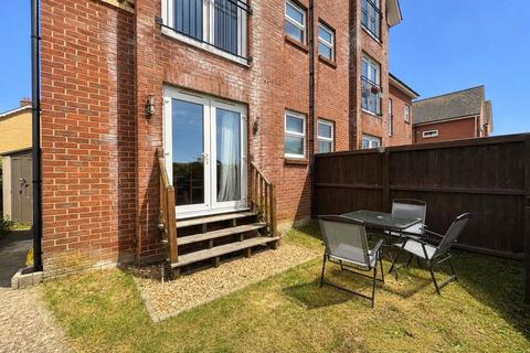 1 bedroom flat for sale, St. Johns Wood Road, Ryde, Isle of Wight, PO33