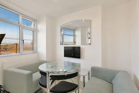 2 bedroom flat to rent, High Road, Willesden Green, NW10