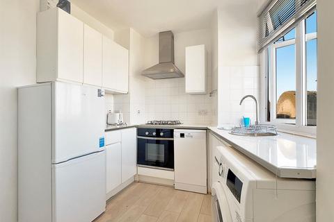 2 bedroom flat to rent, High Road, Willesden Green, NW10
