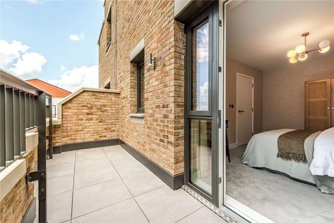 4 bedroom townhouse for sale, St. Ann's Road, London N15