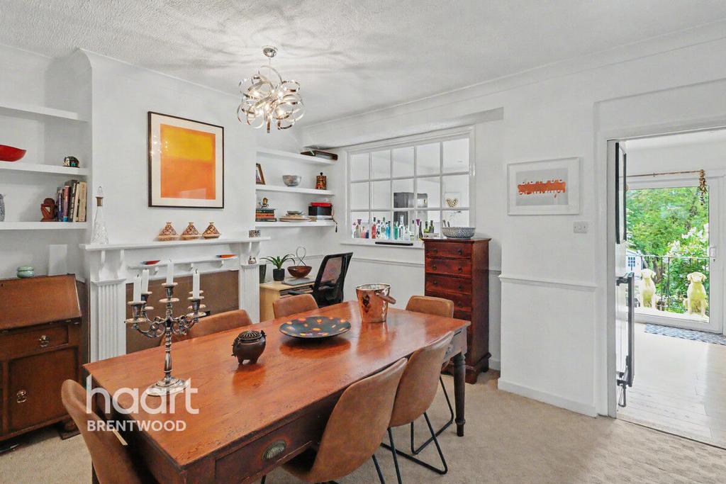 Dining room, fireplace