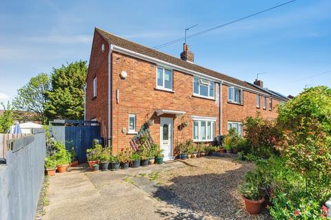 3 bedroom end of terrace house for sale, Upper Queen Street, RUSHDEN, Northamptonshire, NN10