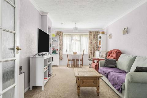 2 bedroom retirement property for sale, Riverside Court, North Chingford