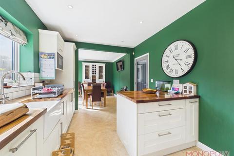 4 bedroom detached house for sale, Thornhurst Drive, Wrexham, LL13