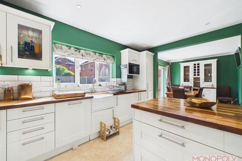 4 bedroom detached house for sale, Thornhurst Drive, Wrexham, LL13