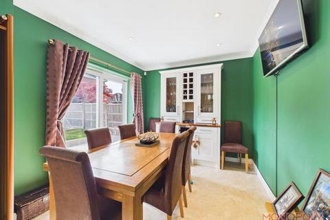 4 bedroom detached house for sale, Thornhurst Drive, Wrexham, LL13