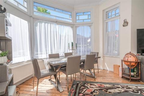 3 bedroom apartment for sale, Tetherdown, London, N10
