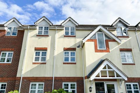 2 bedroom flat for sale, Bewick Gardens, Chichester