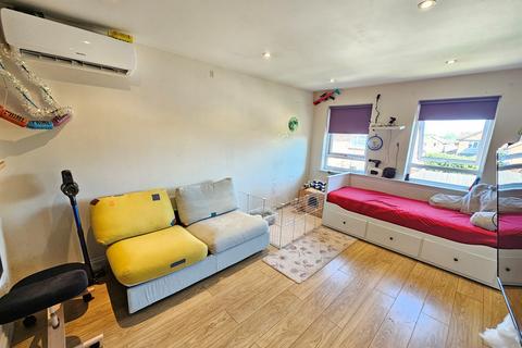Studio for sale, Poplar Road, Aylesbury