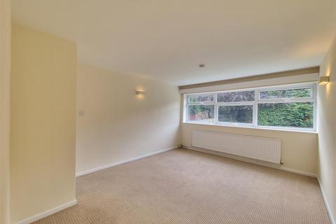 1 bedroom flat for sale, Elmfield Ave, Stoneygate LE2 1RD