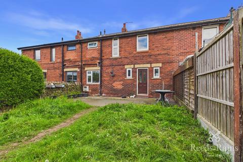 Semi-detached house - Fifth Avenue, Leeds LS26