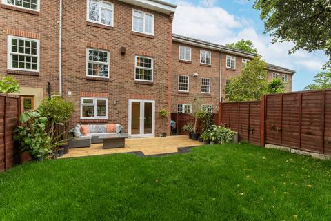 4 bedroom end of terrace house for sale, Sydenham Avenue, London SE26