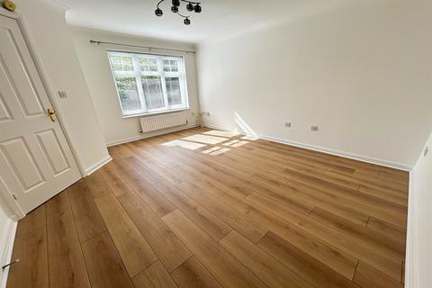 3 bedroom semi-detached house to rent, Goalmouth Close, Sunderland