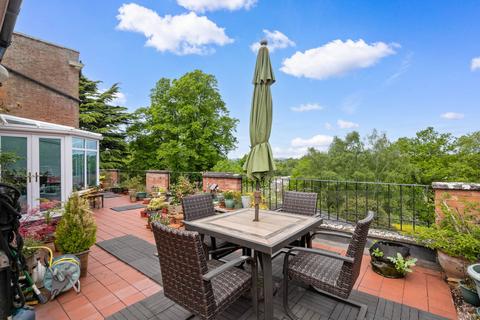 3 bedroom apartment for sale, Flat 6, Hawford House, Ombersley Road, Hawford, Worcester.  WR3 7SQ