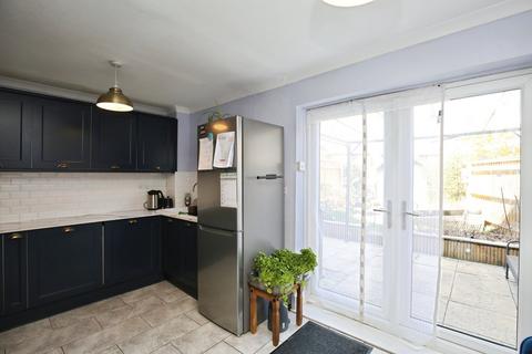 3 bedroom semi-detached house for sale, Oxlease, Witney OX28