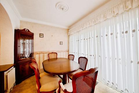 3 bedroom end of terrace house for sale, Woodbridge Road, Barking