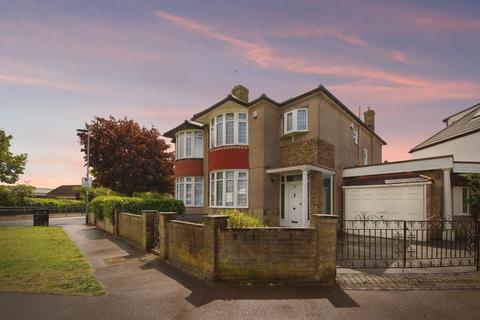 3 bedroom end of terrace house for sale, Woodbridge Road, Barking