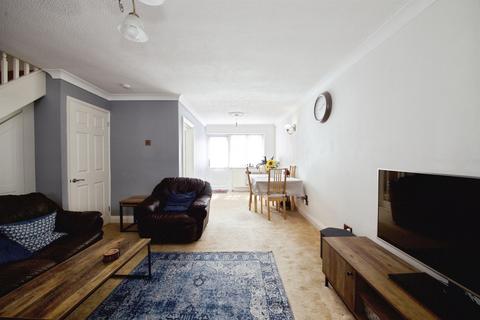 3 bedroom terraced house for sale, Wilmington Gardens, Barking